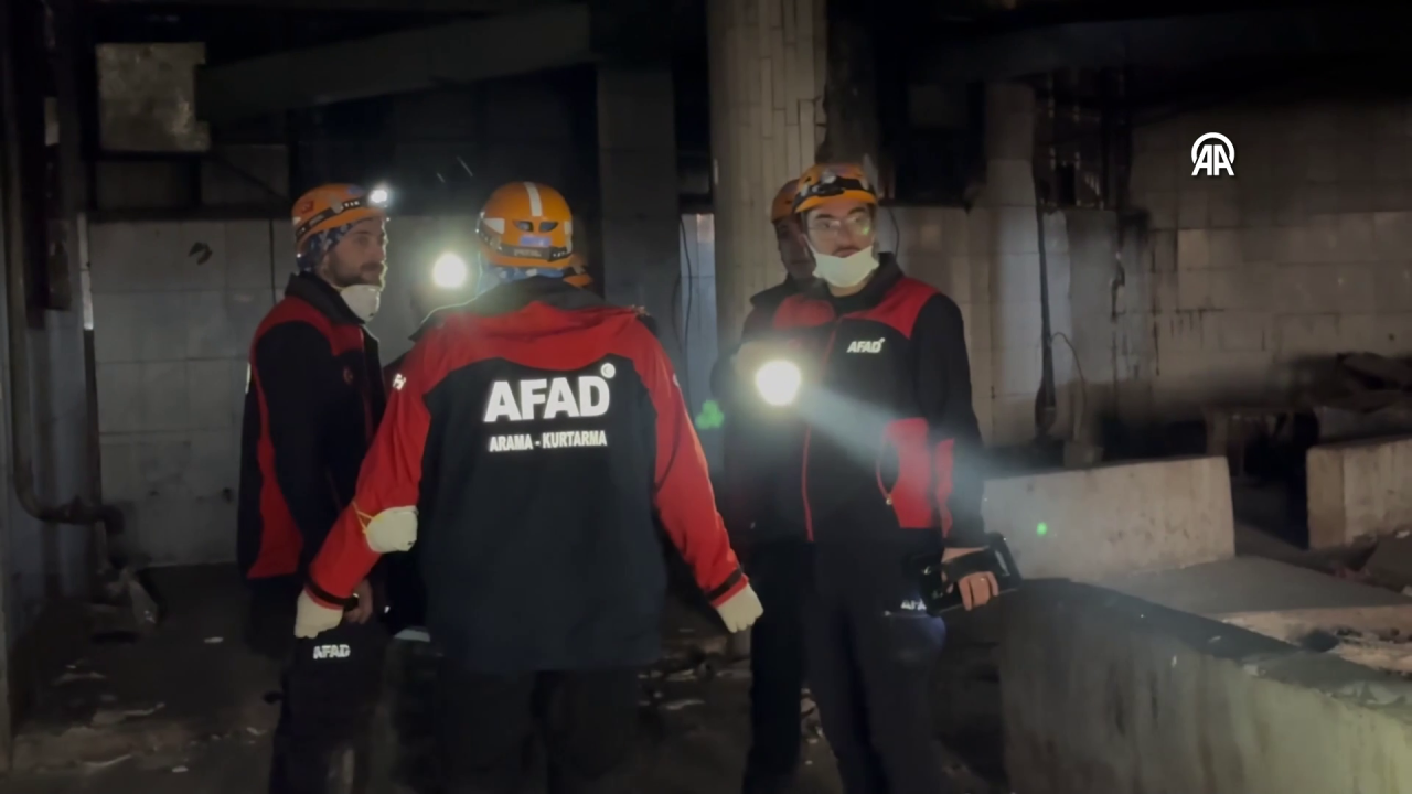 AFAD Sednaya'da! AFAD Başkanı Okay Memiş: "İnsanların uzuvlarını kaybettirebilecek işkence aletleri bulundu" 6
