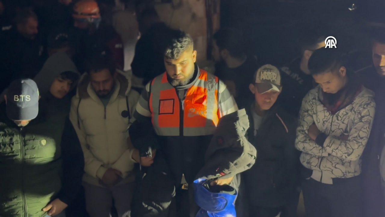 AFAD Sednaya'da! AFAD Başkanı Okay Memiş: "İnsanların uzuvlarını kaybettirebilecek işkence aletleri bulundu" 10