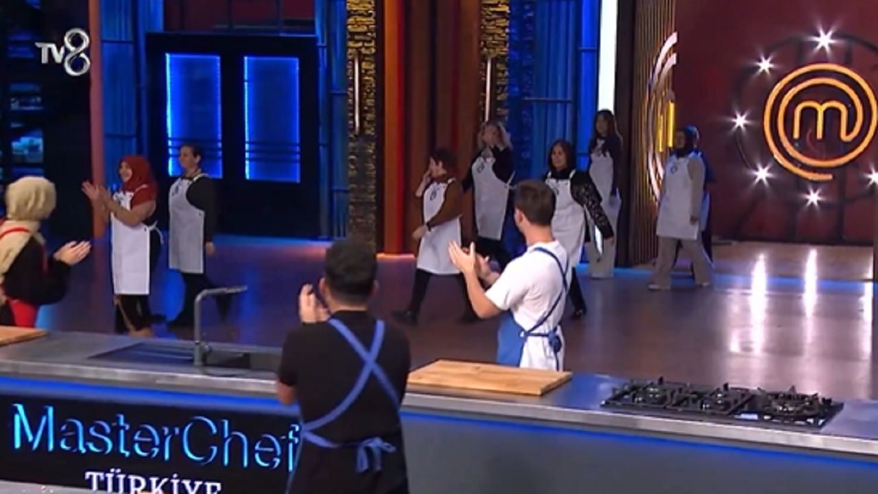 MasterChef Türkiye'de 3. ceket sahibine kavuştu! İşte MasterChef'te ilk 6'ya kalan 3. isim... 1