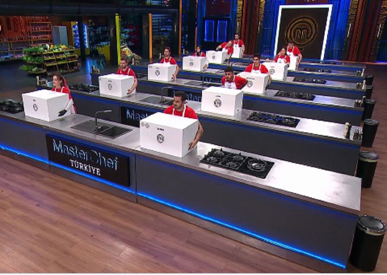 MasterChef Türkiye'de 3. ceket sahibine kavuştu! İşte MasterChef'te ilk 6'ya kalan 3. isim... 5