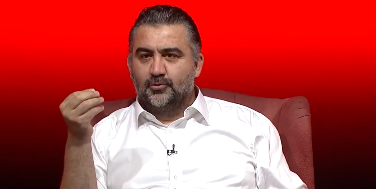 Ümit Özat hakkında çok ağır sözler: "Geçen sene Ali Koç'a hakaretler ediyordun, şimdi aslan kesildin! Tabii aylık 1 milyon TL para alınca böyle oluyor" 1