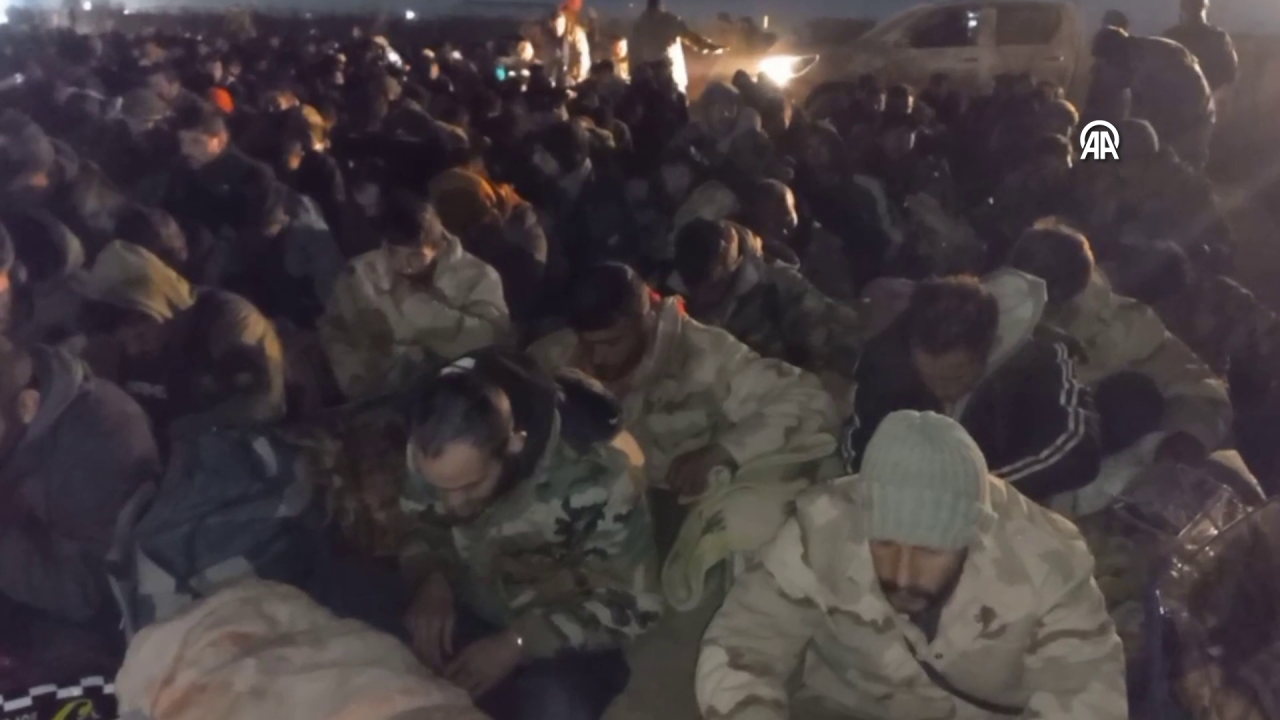 Esad Rejiminin kaçan askerleri geri döndü! Irak’tan Suriye’ye toplu iade 1