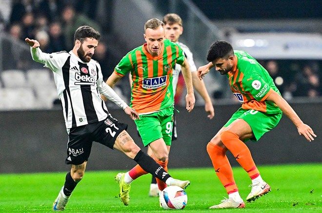 Sergen Yalçın Beşiktaş'ı yerden yere vurdu, Pep Guardiola'ya çağrıda bulundu! 3