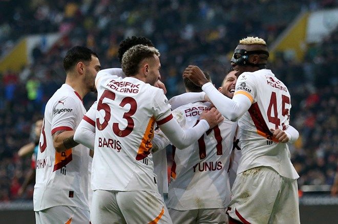 35 yıllık rekor için olay iddia! ''Mauro Icardi döner 104'ü atar, Galatasaray Fenerbahçe'yi geçer!'' 6