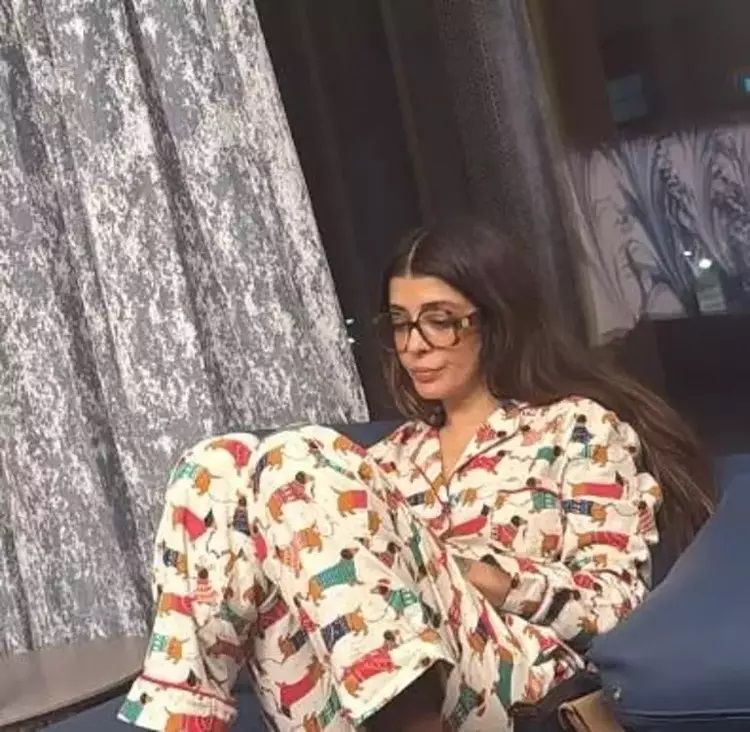 Ameliyat olan Hazal Kaya sağlık durumunu açıkladı! 4