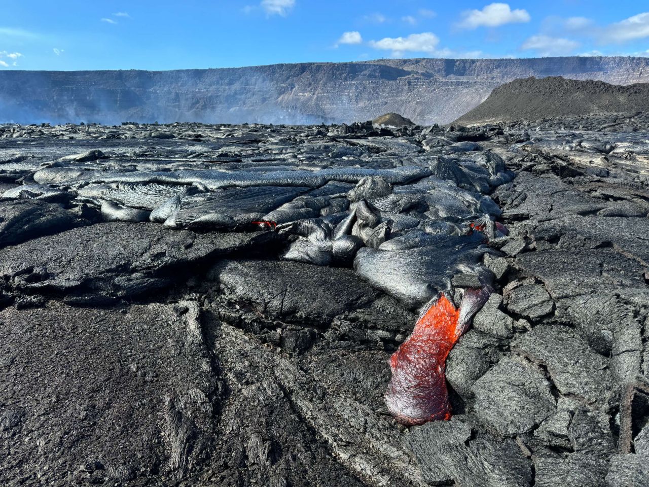 Japonya'daki Sakurajima yanardağının patlama anı dehşete düşürdü! 3400 metreyi aşan yüksekliğe duman püskürttü 5