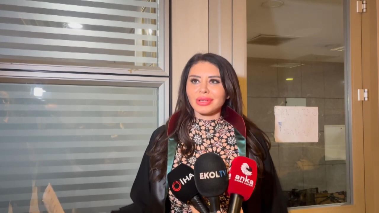 Ebru Polat avukatlığa geri döndü! İsmini kullanan dolandırıcıların peşine düştü: Bir çeteyi çökertiyoruz 8