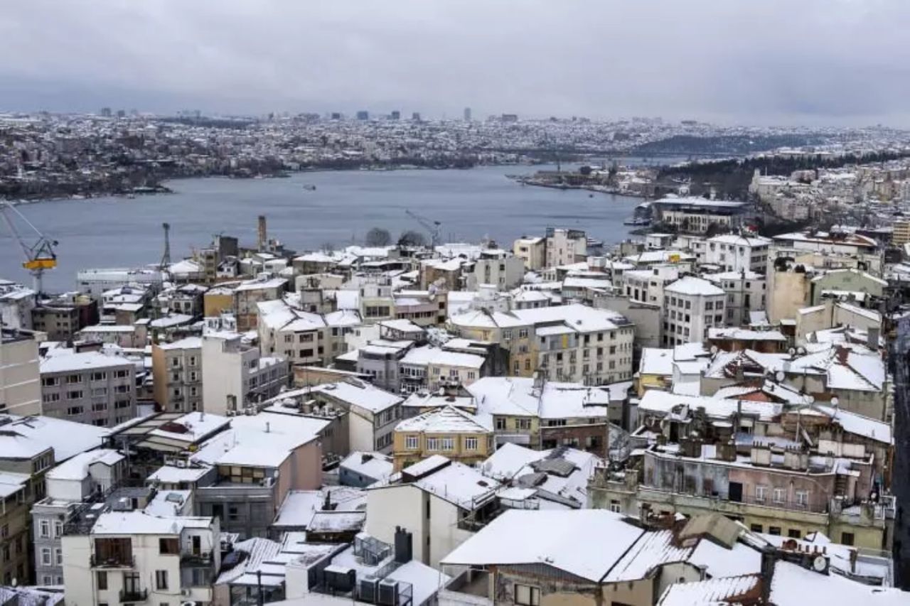 AKOM'dan İstanbul'a kar yağışı uyarısı: Saat 15.00'ten sonra geliyor... 1