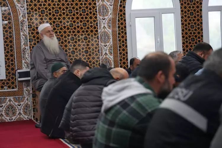 Suriyeli hayırsever Türkiye'ye cami yaptırdı! "Türkiye, Suriyeliler için büyük hayırlar yaptı. Türkiye için bir şey yapmak istedim." 7