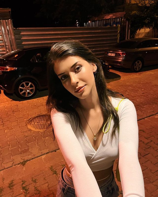 Devrim Özkan "435 lirayla İstanbul'a taşındım" diyerek anlattı! "Aynaları yumrukluyorum" 7
