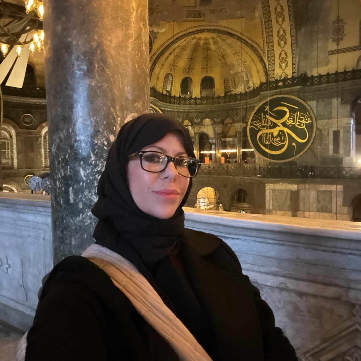 Yetişkin film yıldızı Alexis Fawx, Ayasofya Camii ziyaretinden fotoğraflar paylaştı! İşte Instagram paylaşımı... 5