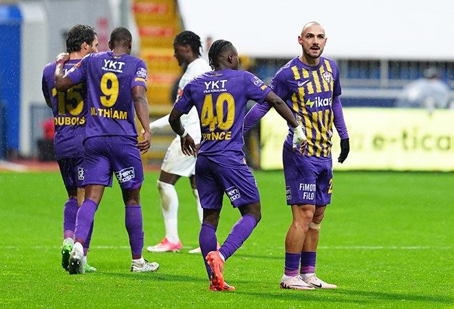 Kerem Aktürkoğlu, Barış Alper Yılmaz ve Yunus Akgün'den sonra Galatasaray yeni süper star adayını buldu! 2.5 milyon euroluk teklif yapıldı: Okan Buruk çok istiyor 8