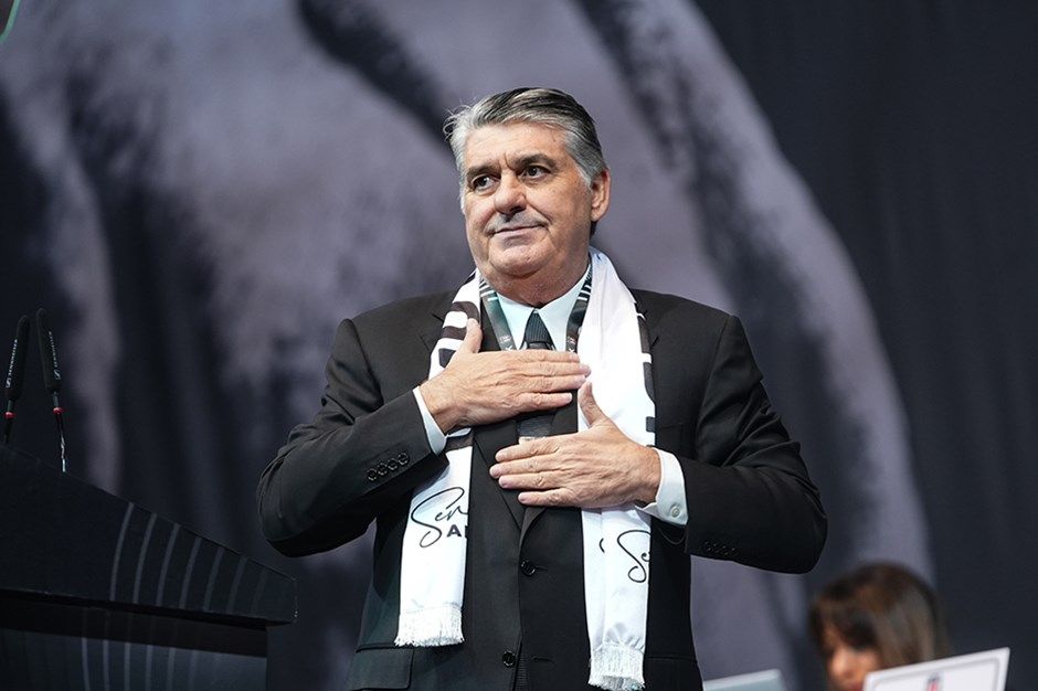 Nihat Kahveci'den Serdal Adalı'ya çılgın teklif: Ara maçtan sonra, topla onları onlar oynasın, kalede de Mert olsun! 4