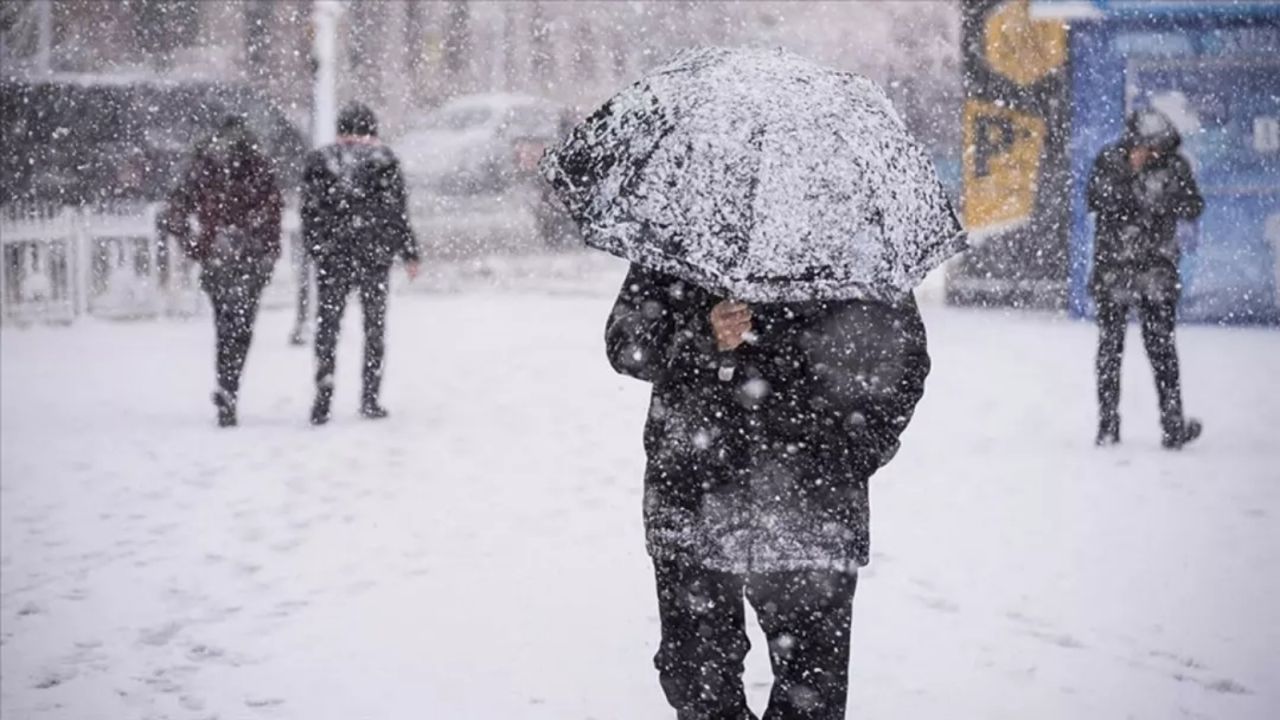 Sağanak yağış ile birlikte buzlanma ve don uyarısı! Meteoroloji İstanbul, Ankara, İzmir, Antalya, Edirne ve Çanakkale'yi uyardı... 3