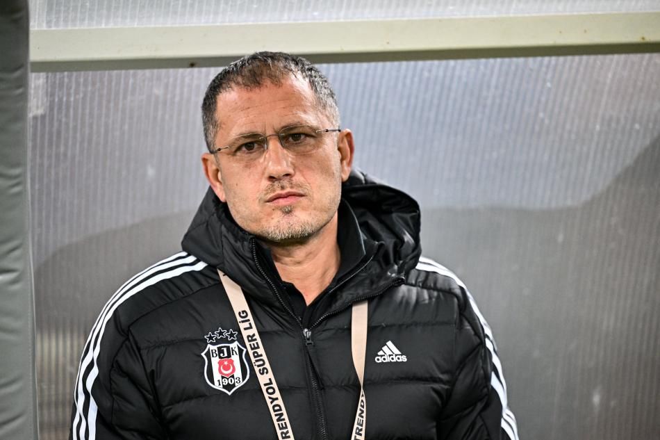 Serdal Adalı kararını veriyor: İşte Beşiktaş'ın teknik direktör adayları 7