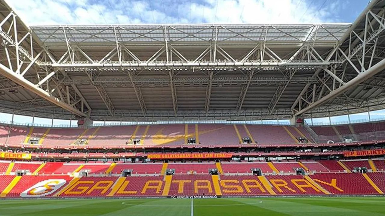 Galatasaray'daki karaborsa iddialıyla ilgili eski kulüp çalışanından şok ifade: "Çalıştığım süre boyunca hepsine şahit oldum, para UEFA odasında paylaşılıyordu" 1