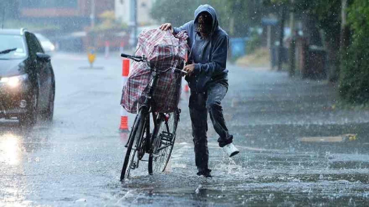 Meteorolojiden hava durumu raporu geldi! İstanbul'a etkili yağış geliyor... 1