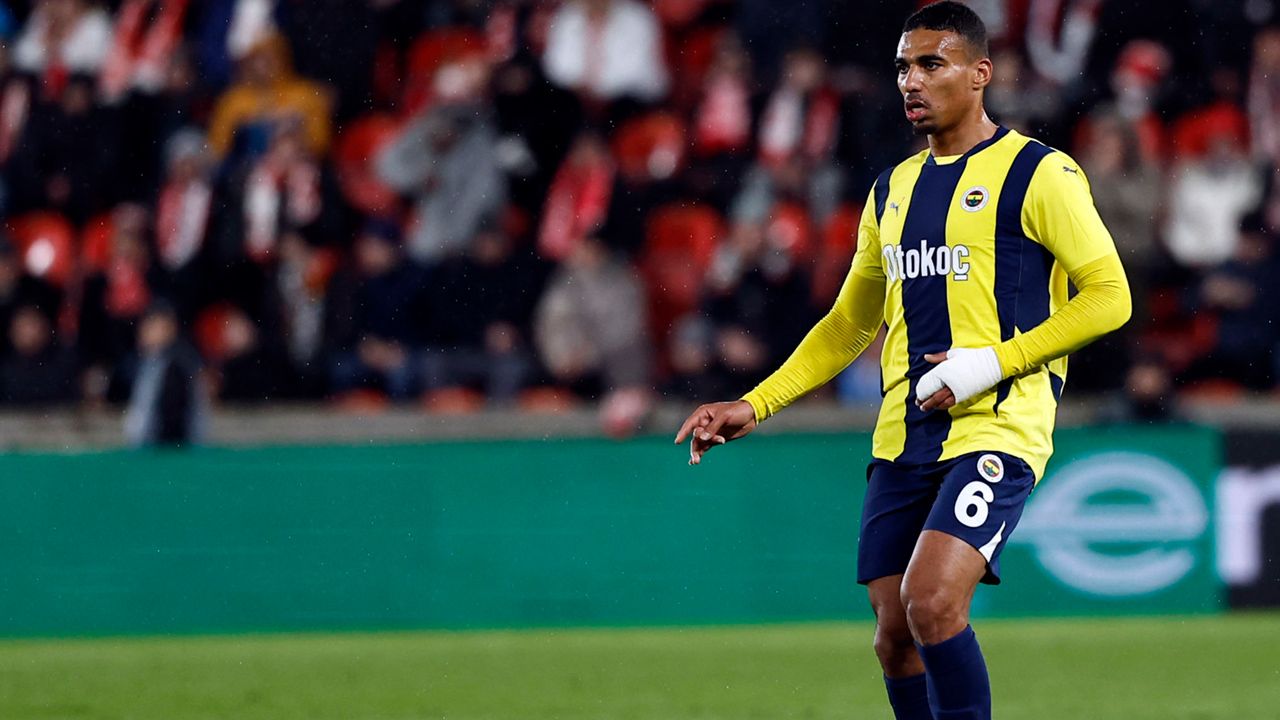 Fenerbahçe'nin Konyaspor maçı ilk 11'i belli oldu! Jose Mourinho sistem değişikliğine gidiyor: Forvet Youssef En-Nesyri'ye emanet 6