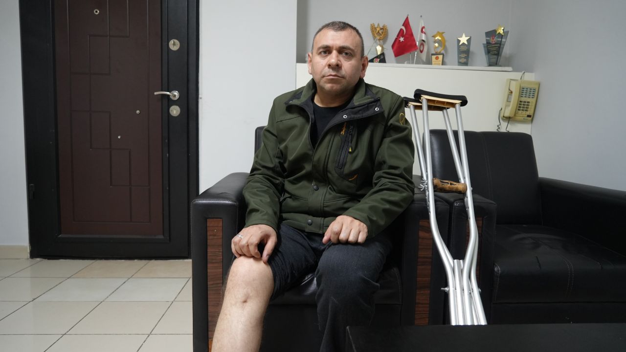 Hayatı karardı! Menisküs ameliyatı için gitti hastaneden engelli olarak çıktı! 2
