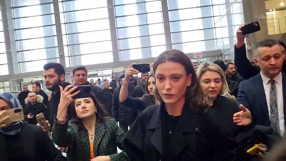İfadesi alınan Serenay Sarıkaya'dan ilk açıklama! ''Ben dişimle, tırnağımla bu günlere geldim'' 6