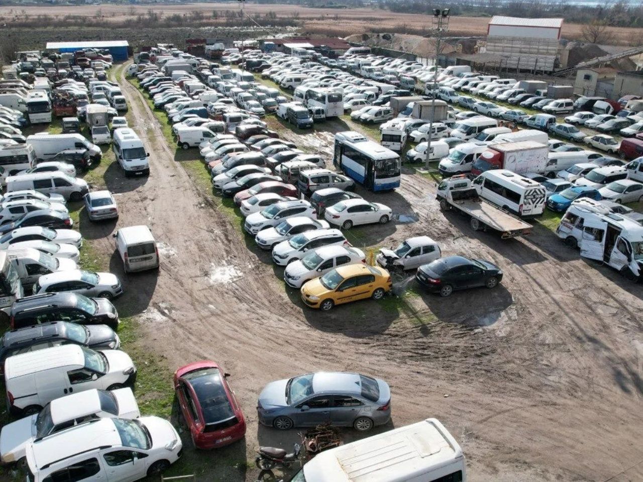 İstanbul'da yediemin otoparklarına ve araç çekme ücretlerine zam geldi! İşte yeni tarife 6