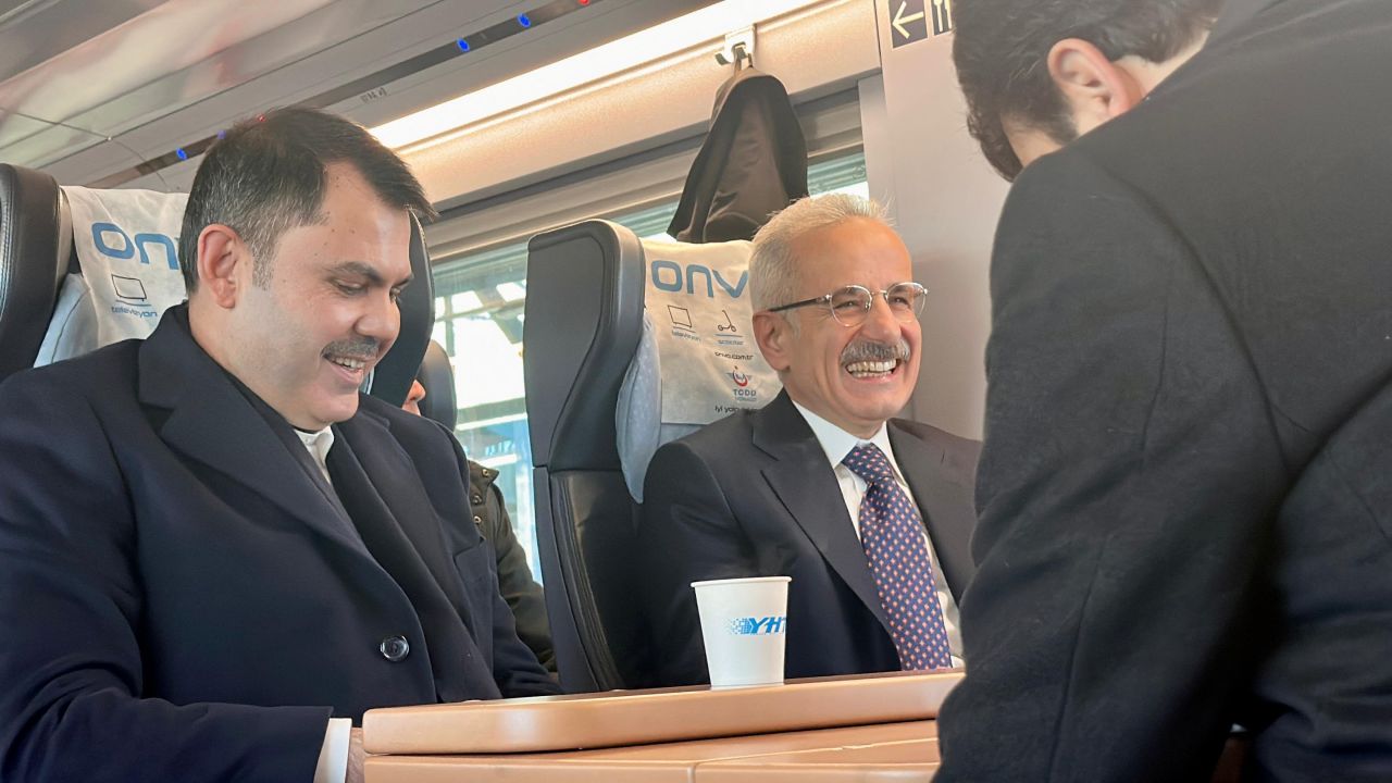 Bakan Murat Kurum ve Abdülkadir Uraloğlu Konya'ya YHT ile gitti! Kurum'un dikkat çeken üniversite anısı... 4