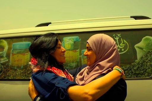 İsrail hapishanesinde olan Filistinli aktivist Halide Cerrar tanınmaz halde çıktı! 7