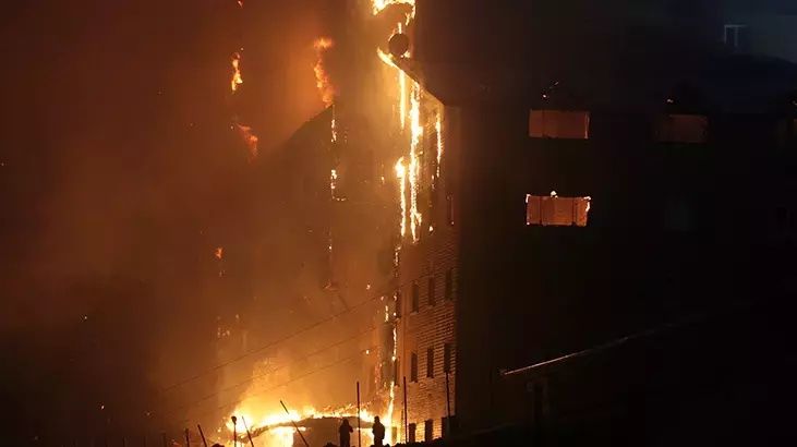 Bolu Kartalkaya Kayak Merkezi'nde otel yangını! Felaketin boyutu gün ağarınca ortaya çıktı... İşte bölgeden görüntüler... 10