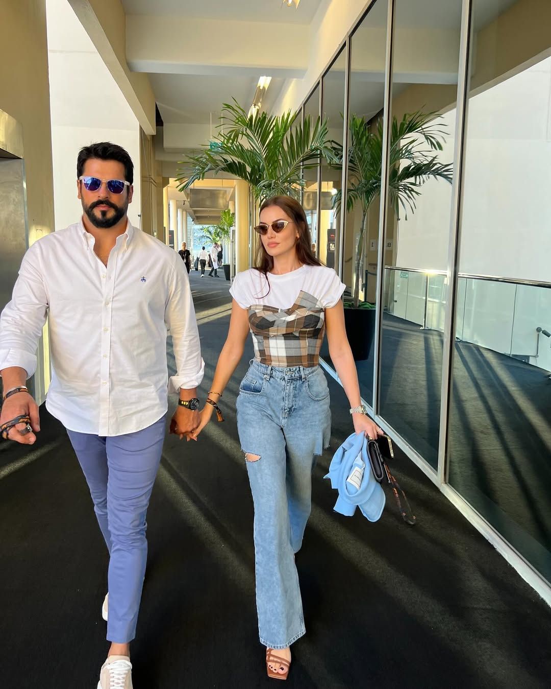 Riyad'da Türk oyuncuların İngilizce sınavı! Barış Arduç ve Fahriye Evcen tam not aldı! ''Burak Özçivit bildiği tüm kelimeleri sıralamış” 6