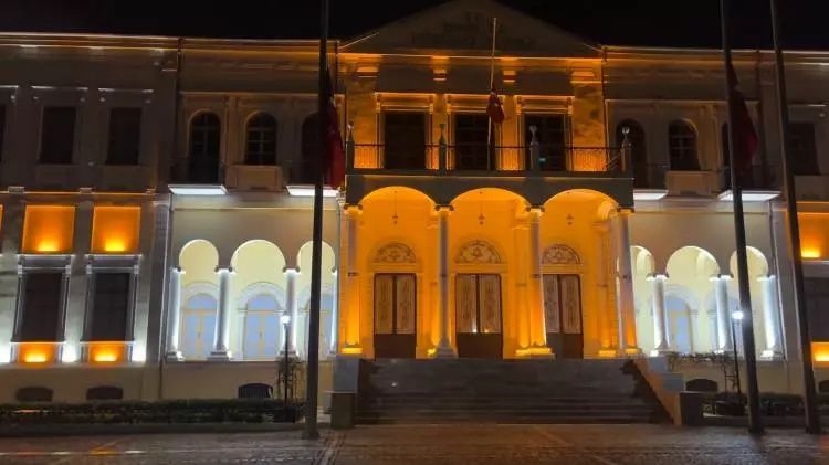 Türkiye yasta... Bolu Kartalkaya'da ölen 76 canımız için milli yas ilan edildi! Bayraklar yarıya indirildi... 8