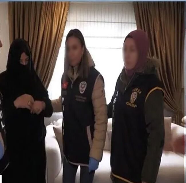 Bu kadarına 'pes' Müge Anlı'da ortaya çıktı! Üfürükçü Almanya'dan Türkiye'ye getirtti! Derman Gönül tutuklandı! 9