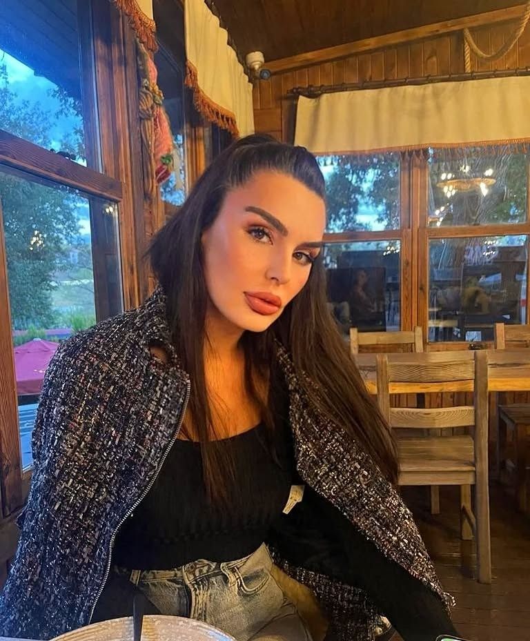Eski manken Aysu Baçeoğlu, ''Hülya Avşar uyarmıştı'' diyerek sektör hakkında zehir zemberek sözler söyledi: Zamanında işim engellendi, kimse kimsenin ekmeğiyle oynamasın 4