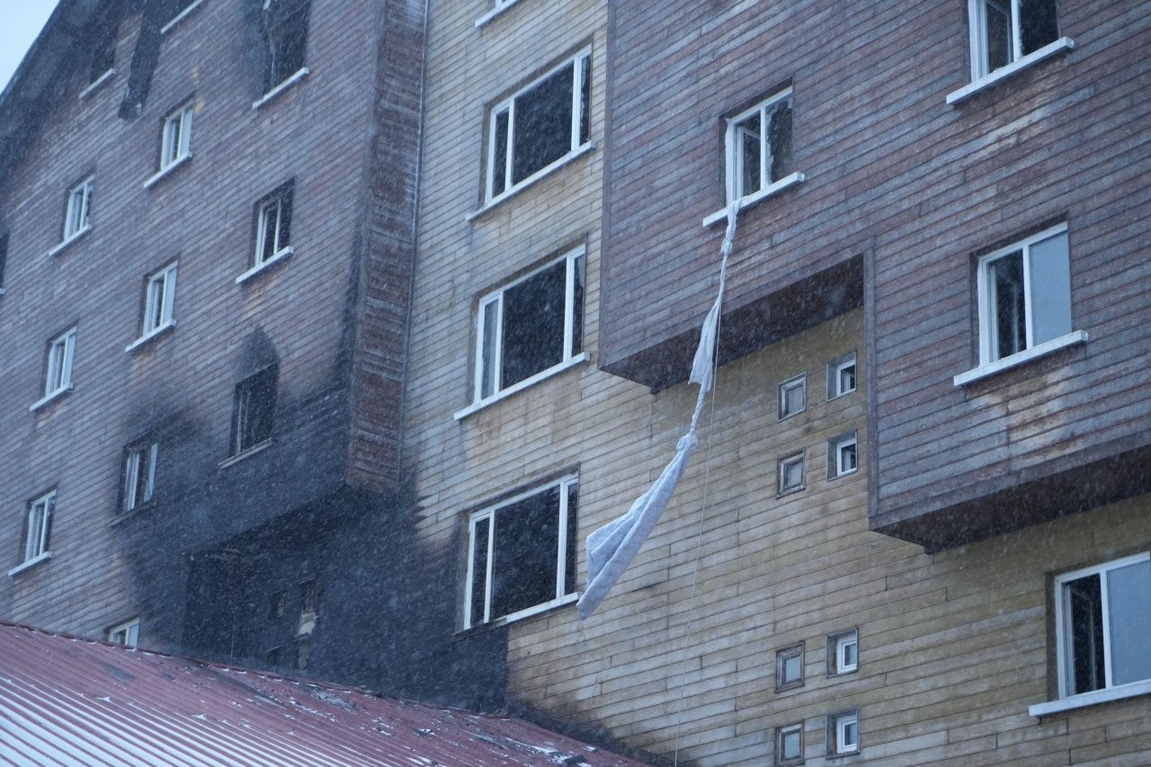 Bu ne vicdansızlık! 78 cana mezar olan Grand Kartal Otel, müşterilerine utanmadan memnuniyet anketi gönderdi! 3