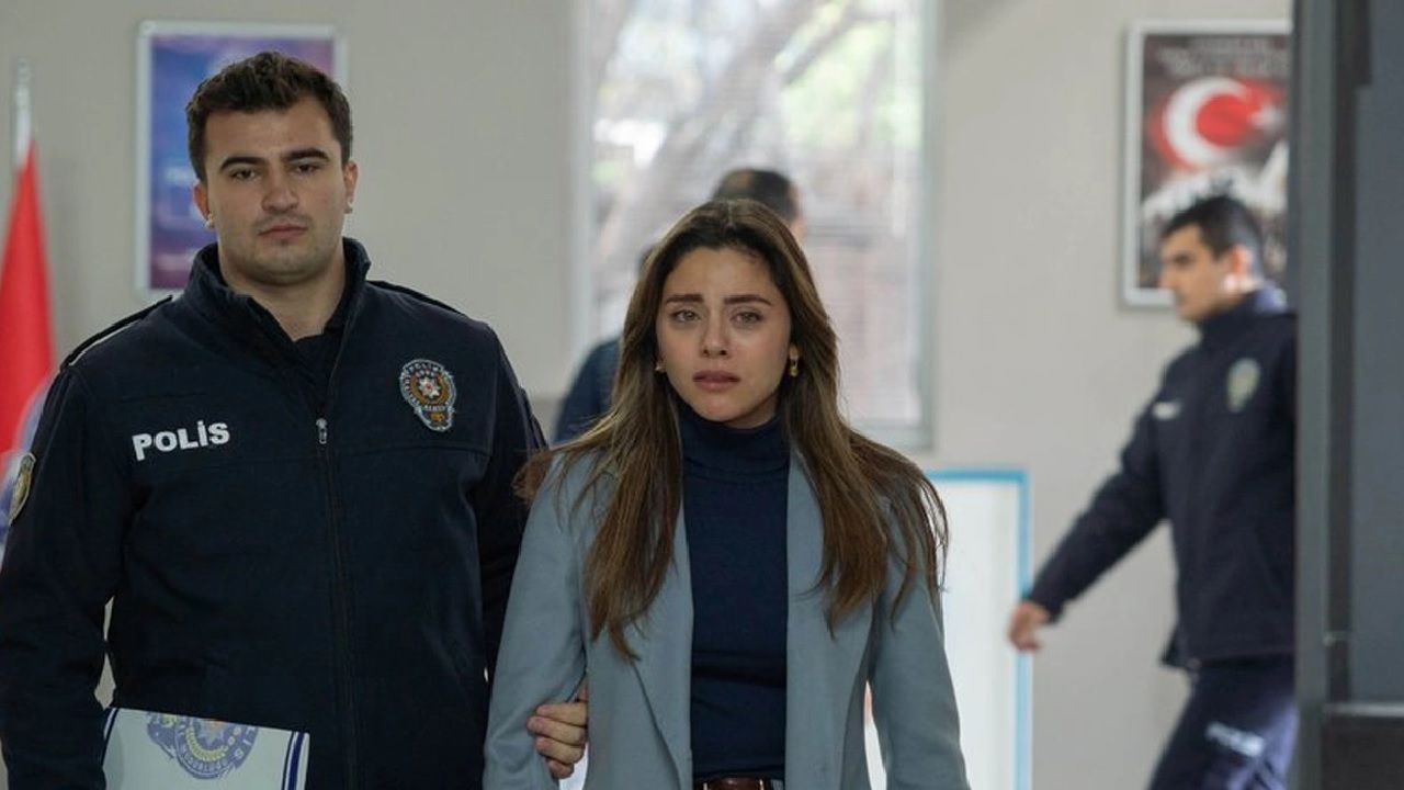 Kızılcık Şerbeti'nde Nur Sema'ya şok üstüne şok! Muhteşem dizide dikkat çeken detaylar... 1