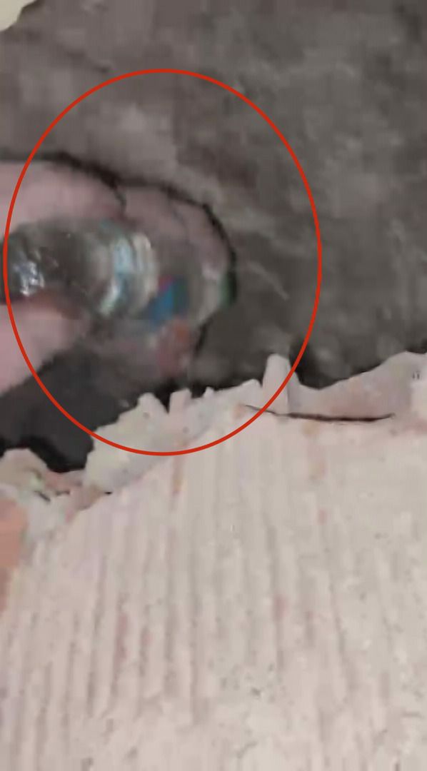 Enkaz altından saatler sonra kurtarıldı! "AFAD görevlisine "Abi hoş geldin" diyerek gülümsedi! 4