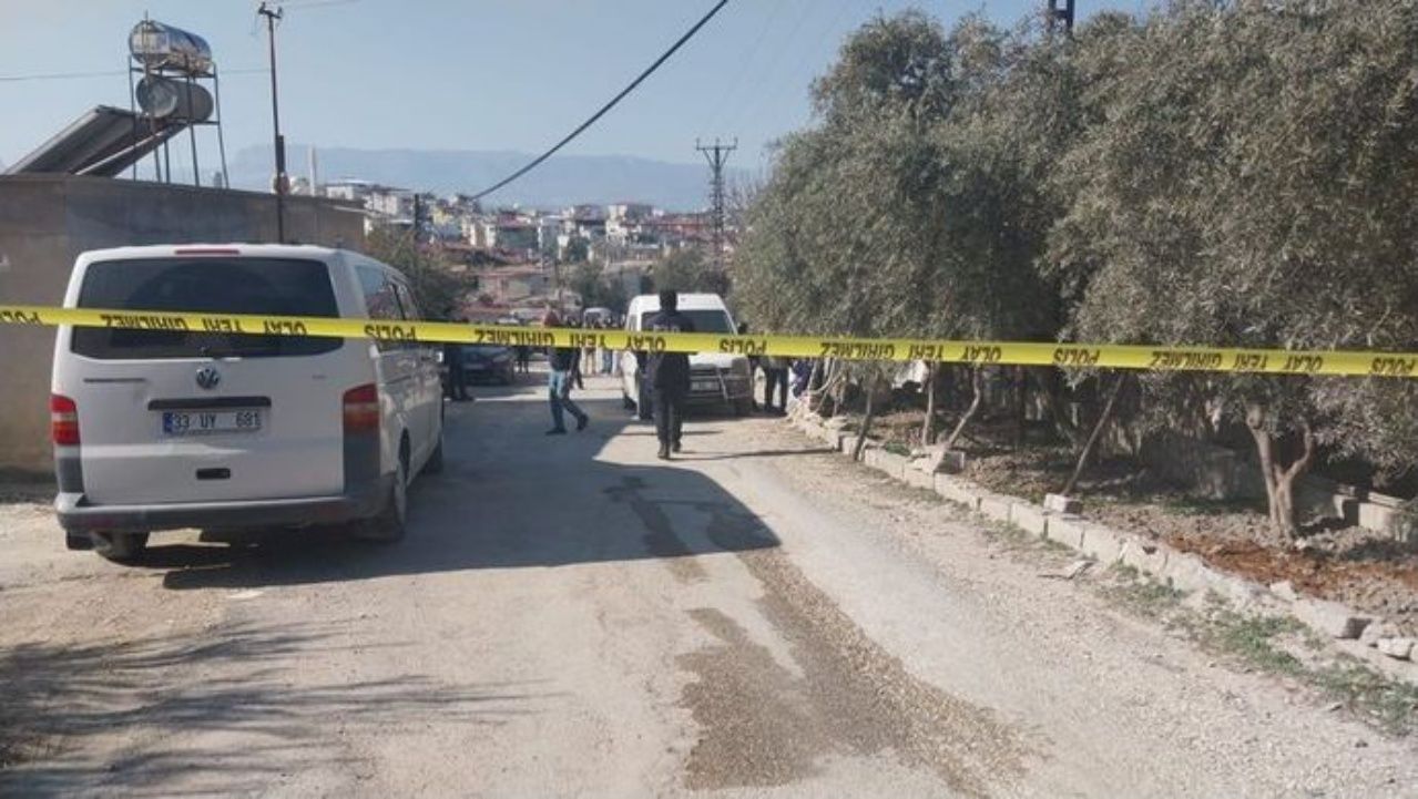 Boğazlarını keserek öldürdü! Cezaevinden yeni çıkan torun dedesini ve babaannesini katletti 2