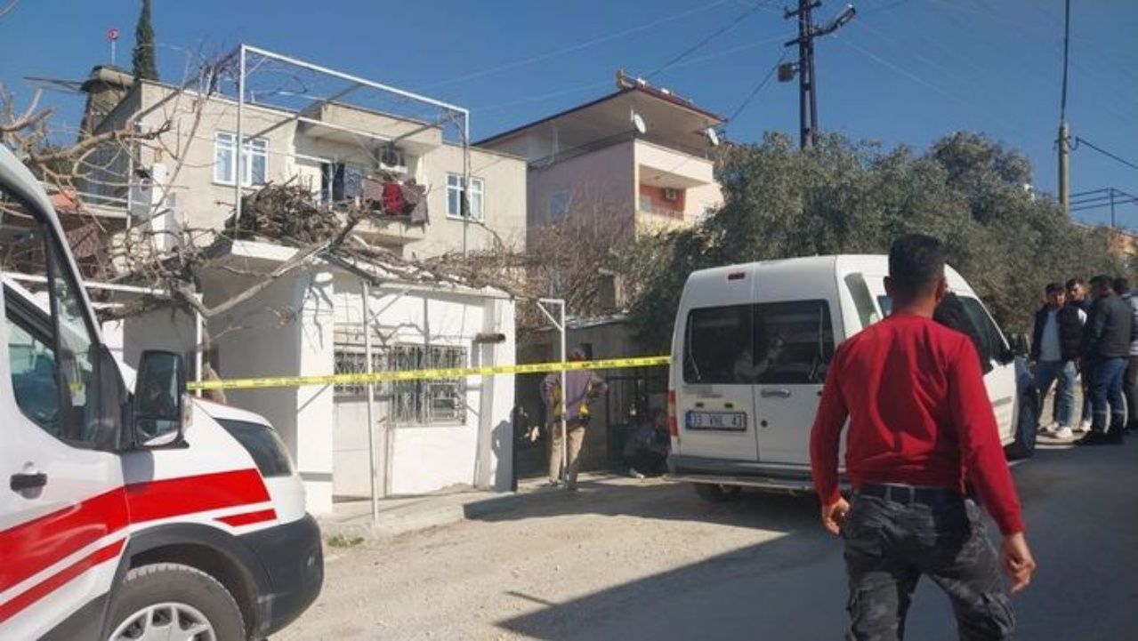 Boğazlarını keserek öldürdü! Cezaevinden yeni çıkan torun dedesini ve babaannesini katletti 4