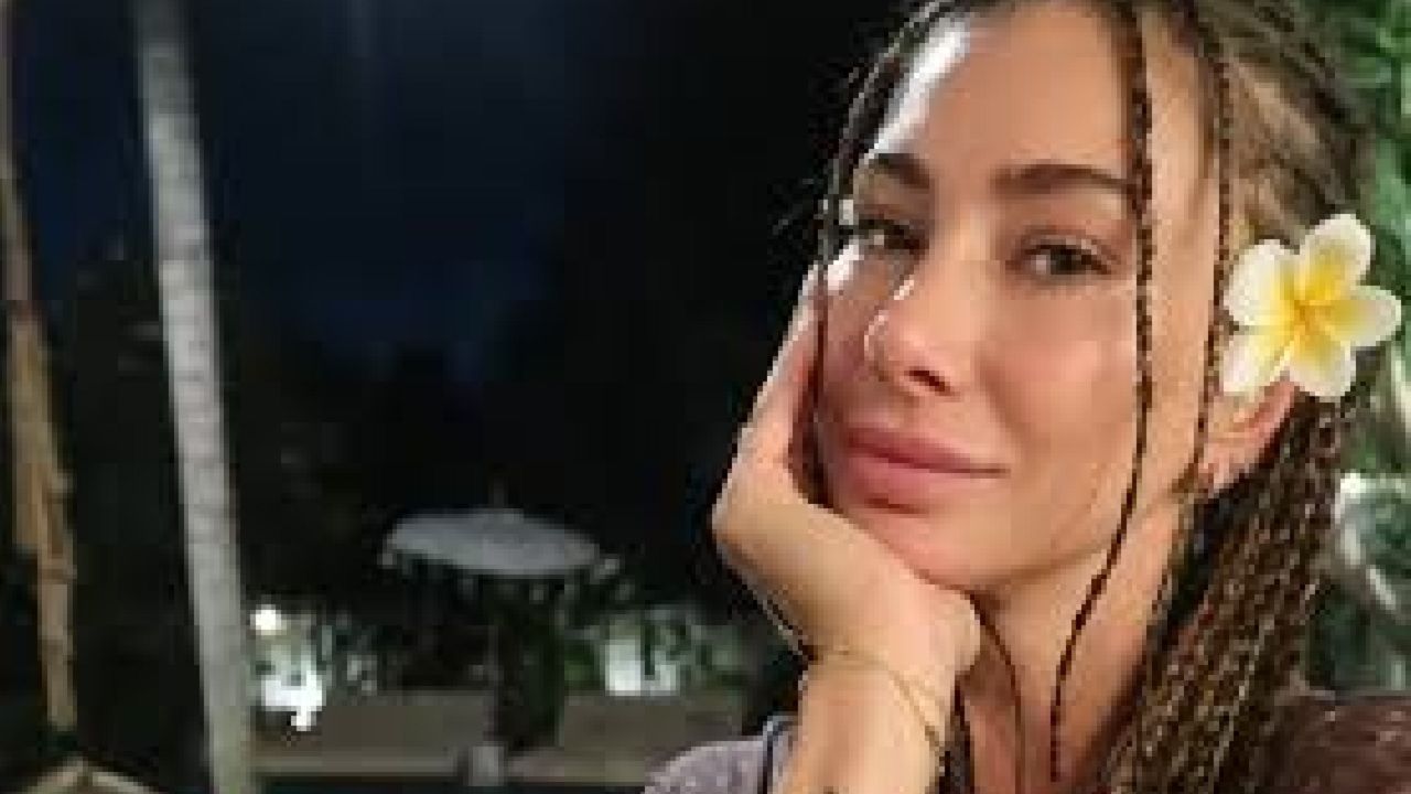 Şeyma Subaşı, aşkını İstanbul'a getirdi! O yer "evlilik tamam" dedirtti! 3