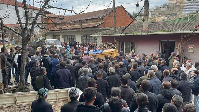 "Sabah birini öldürme hissiyle uyandım!" Gencecik arkadaşını bıçaklayıp yakan katilden pes dedirten savunma! 7