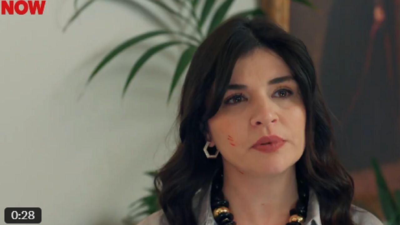 Leyla: Hayat, Aşk, Adalet dizisinde o sahne sosyal medyayı yıktı geçti! Leyla ile Nur saç saça baş başa... 4