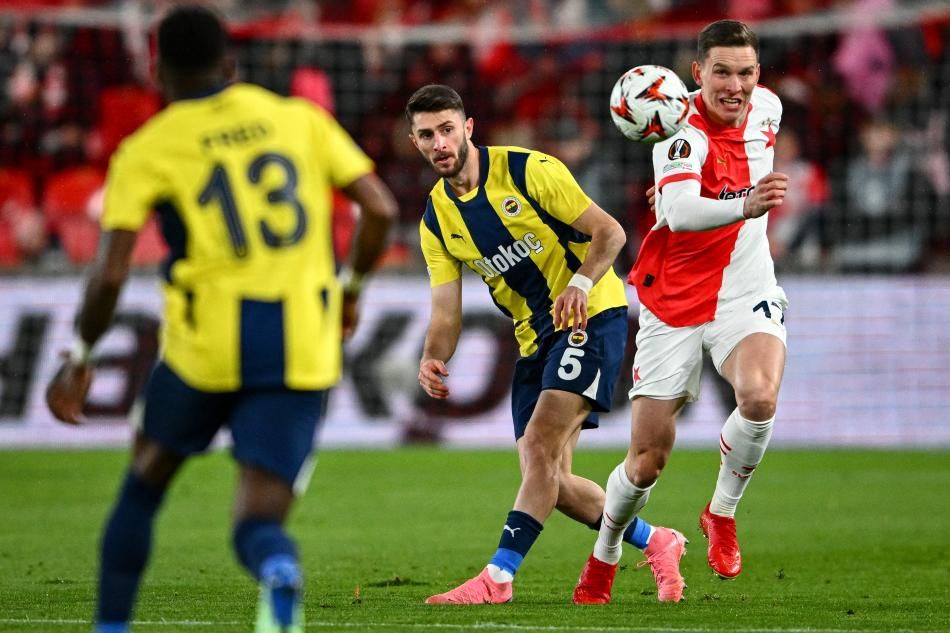 Fenerbahçe'de İsmail Yüksek'e 10 milyon euroluk teklif! Fransızlar peşini bırakmıyor 1