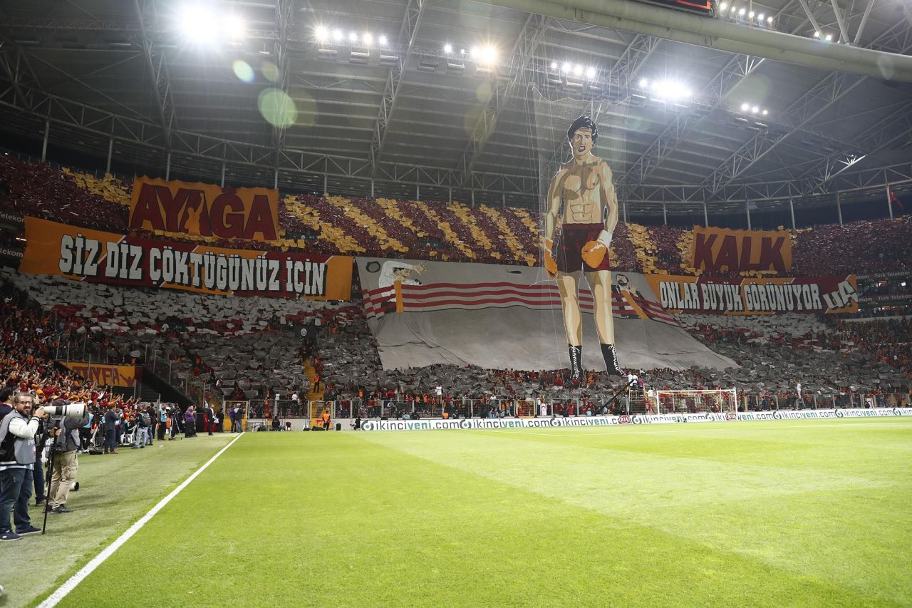 Galatasaray damga vurdu! Avrupa'nın en iyi atmosferine sahip 10 stadyumu açıklandı! Türkiye'den listeye sadece Cimbom girdi 13