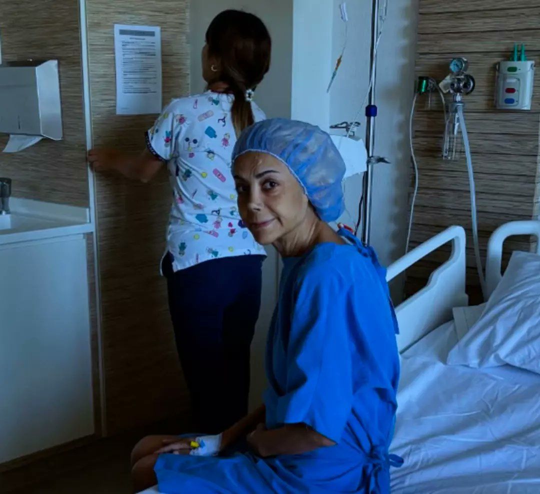 Kanserle mücadele eden Tanyeli'ye sanatçı arkadaşlarından moral gecesi 3
