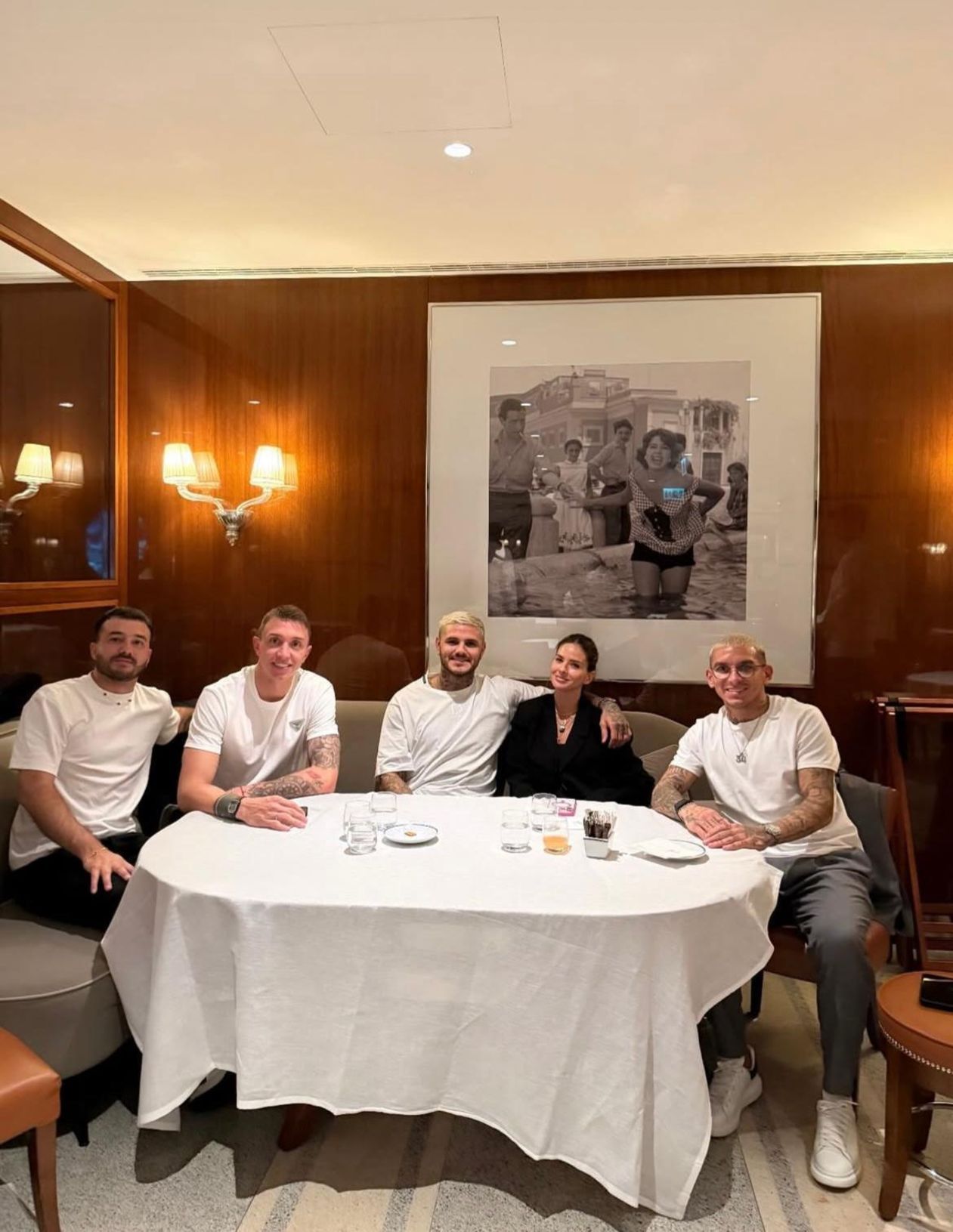 Mauro Icardi, Wanda Nara'dan boşanır boşanmaz China Suarez ile evlenecek 3