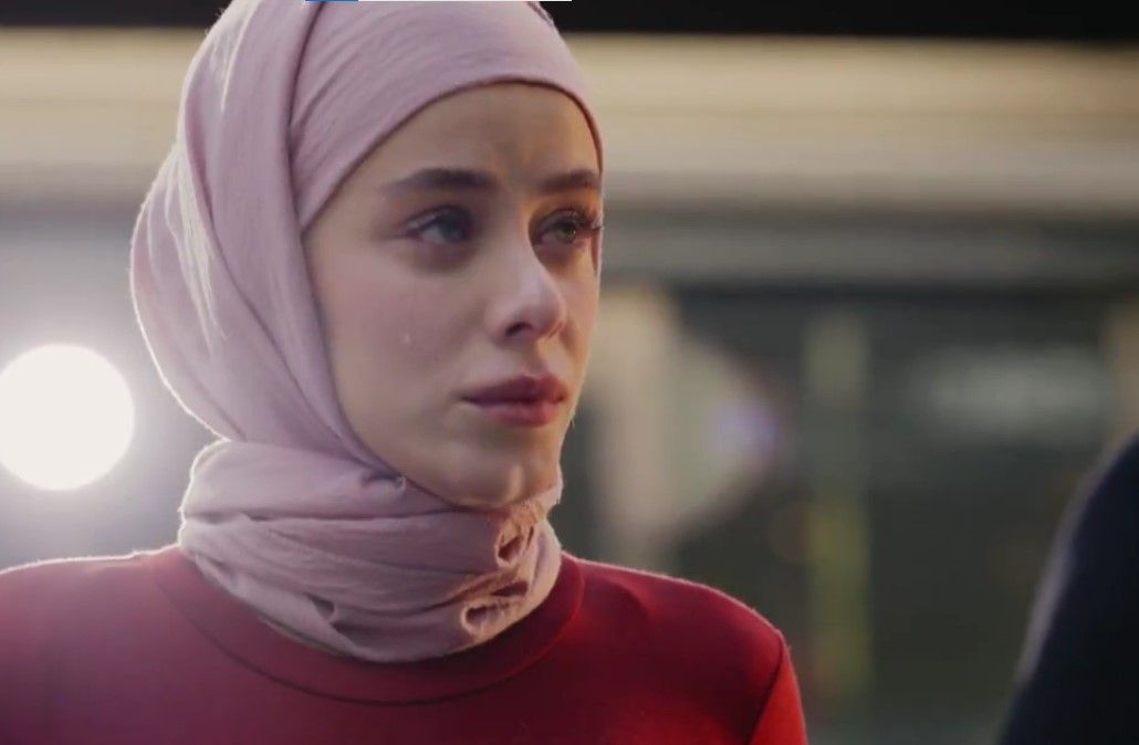 Oyuncu İlayda Alişan tesettüre girdi! 2