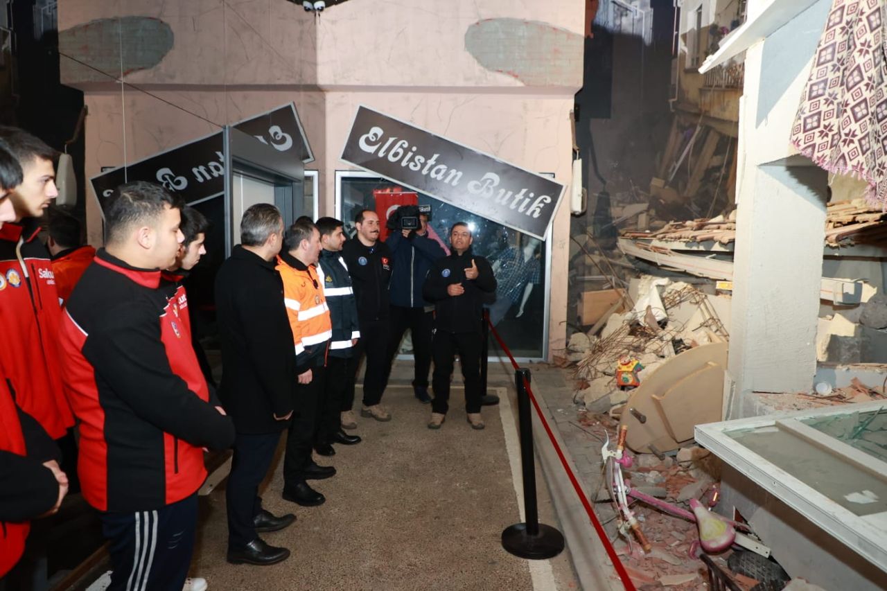 Sultanbeyli Belediyesi'nden afetlere yönelik toplumsal bilinci arttıran çalışma! Başkan Ali Tombaş: SAKUT Gönüllüsü Eğitim Programı başlattık 4