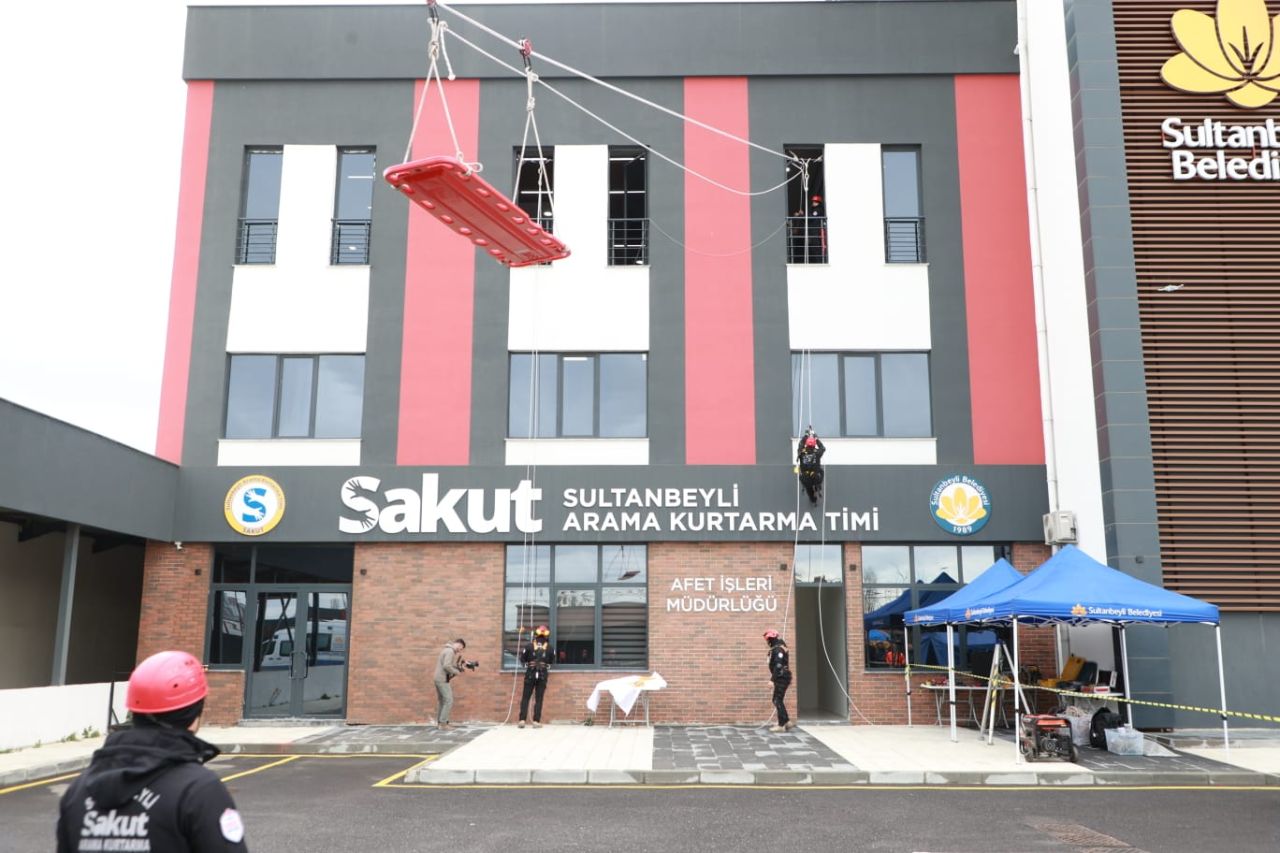 Sultanbeyli Belediyesi'nden afetlere yönelik toplumsal bilinci arttıran çalışma! Başkan Ali Tombaş: SAKUT Gönüllüsü Eğitim Programı başlattık 6