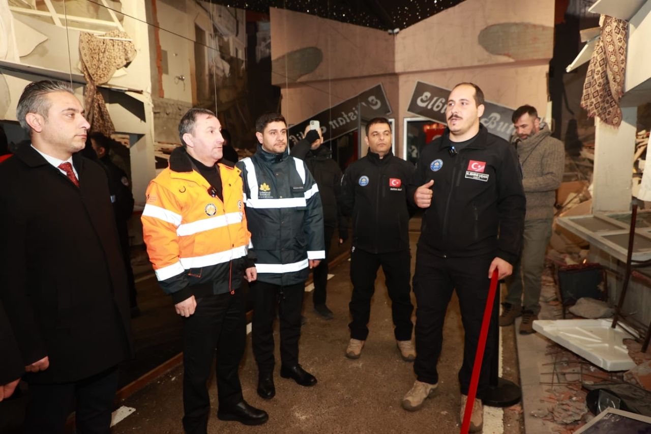 Sultanbeyli Belediyesi'nden afetlere yönelik toplumsal bilinci arttıran çalışma! Başkan Ali Tombaş: SAKUT Gönüllüsü Eğitim Programı başlattık 11