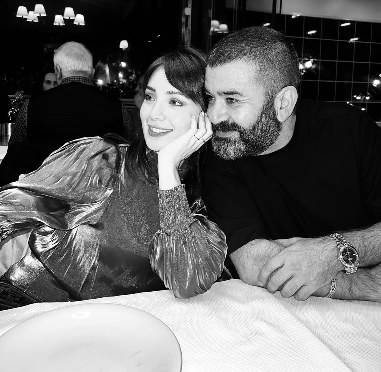 İlişkileri sessiz sedasız bitmişti! Burcu Kirman'dan Bülent Şakrak'a olay gönderme 1