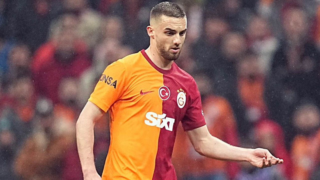 Galatasaray'ın Adana Demirspor maçı ilk 11'i belli oldu! Okan Buruk yeni transferleri sahaya sürüyor: Gözler Carlos Cuesta'da 9